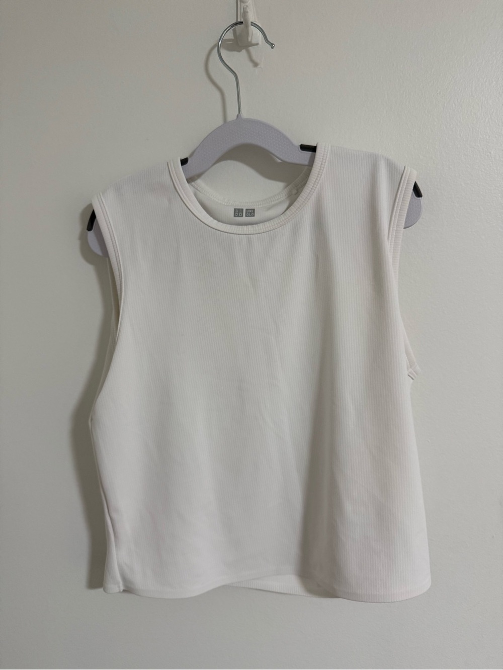 UNIQLO Women's White Ribbed Crew Neck Tank